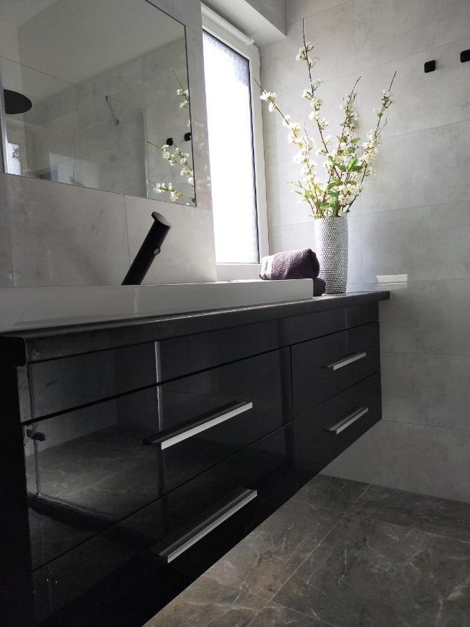 Apartament - Come In Любин Экстерьер фото