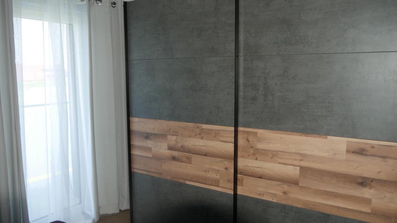 Apartament - Come In Любин Экстерьер фото